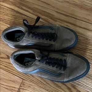 Vans Old Skool Men’s Suede Sneakers in Olive with Black Trim